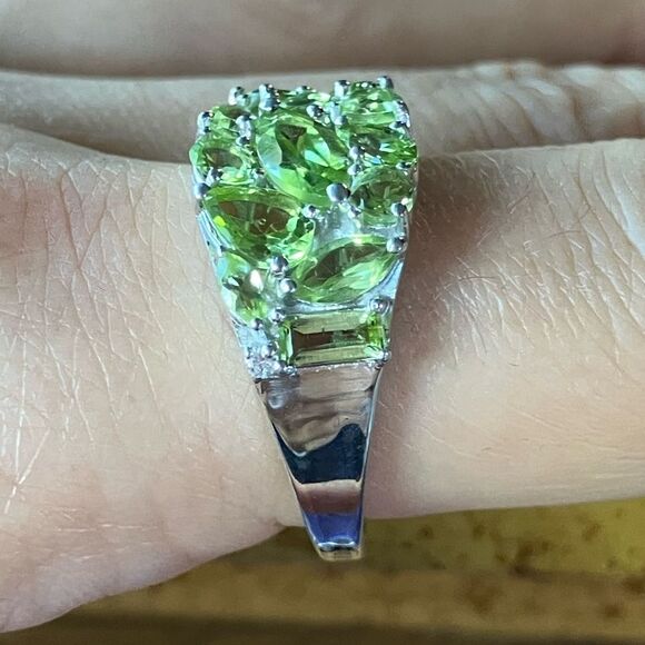 Natural Peridot Sterling Silver Ring Size 10 - Picture 3 of 9